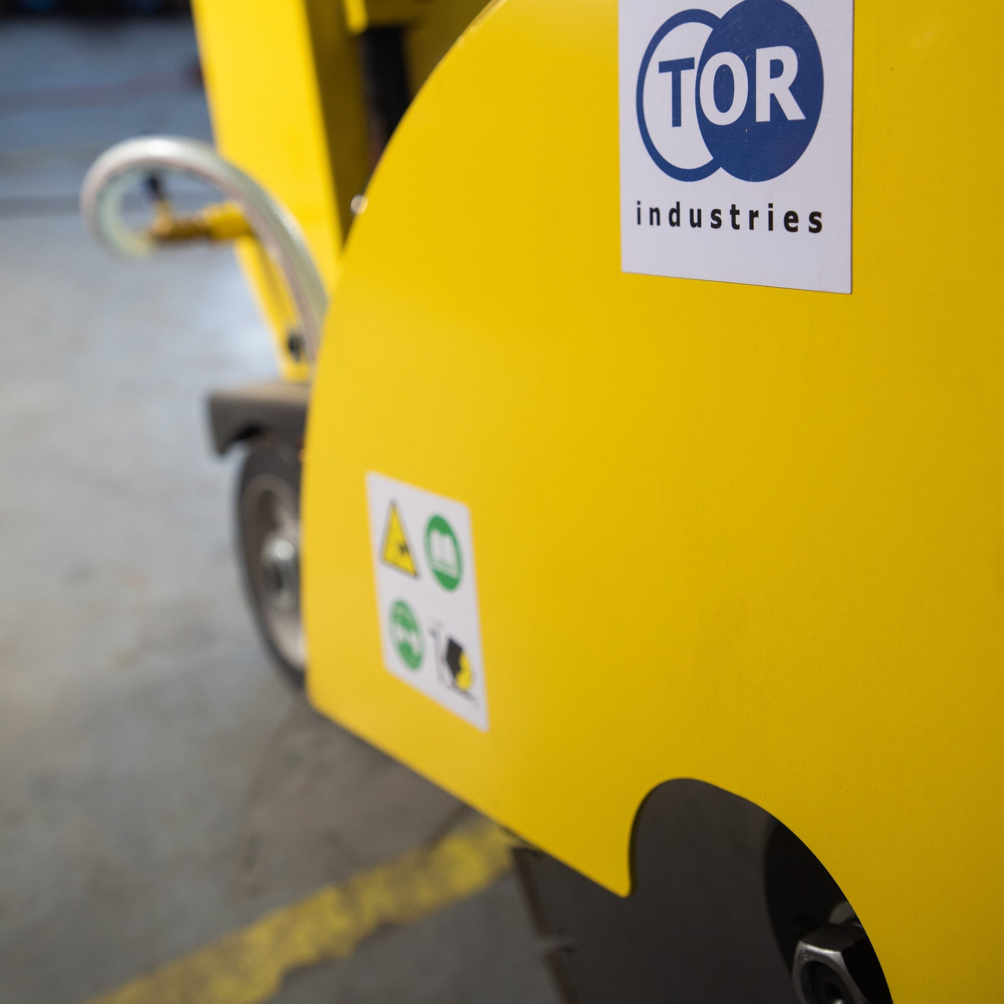 Изображение детальное Швонарезчик бензиновый (Loncin) TOR CC-400 PRO