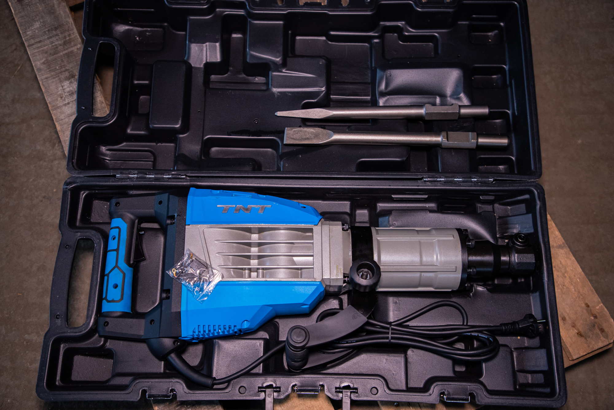 Изображение детальное Молоток отбойный электрический ТОR DH16T 1900ВТ 60Дж HEX30