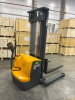 Изображение детальное Штабелер самоходный 1,5 т 5,0 м XILIN CTDR15-III Li-ion 24/230 В/Ач раздвижные вилы и опоры